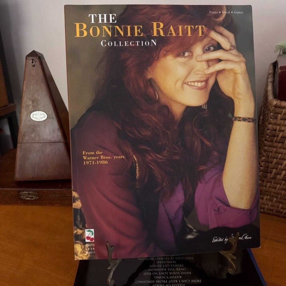 Bonnie Raitt Collection Piano Vocal Guitar 1971-1986 Spiral Bound Songbook